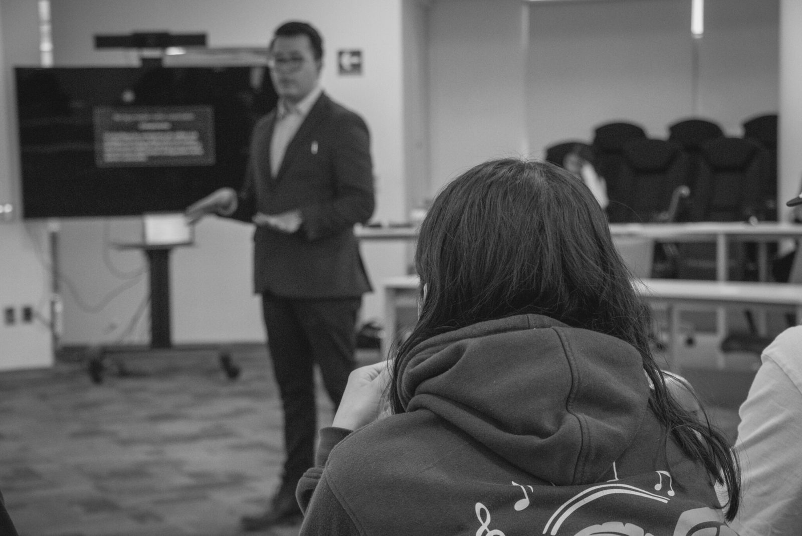 Participantes durante una actividad del taller de Liderazgo Público